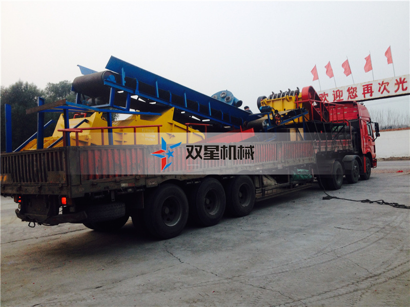 <a href='http://www.ji-guang.cn/1/100.html' target='_blank'><span>廢鐵撕碎機(jī)</span></a>發(fā)貨現(xiàn)場