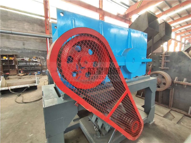 <a href='http://www.ji-guang.cn/1/19.html' target='_blank'><span>雙軸撕碎機(jī)</span></a>